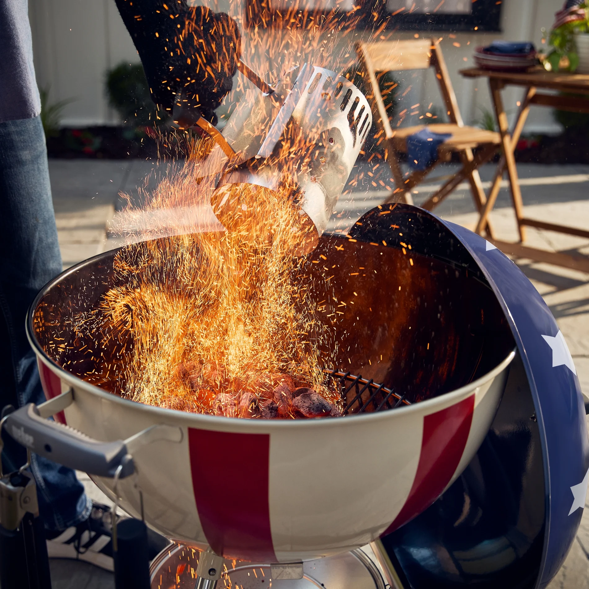 Weber Original Kettle 22-Inch Charcoal Grill, Black